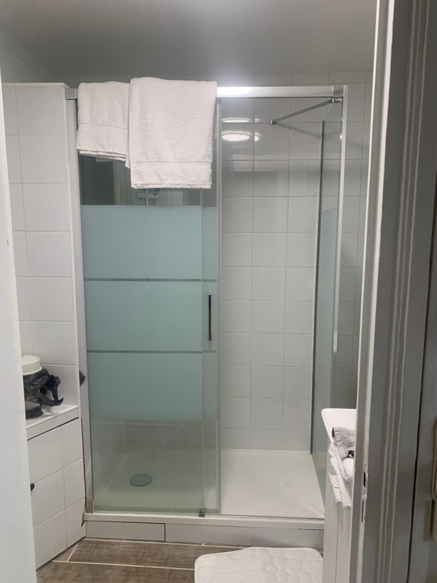 Porte Maillot Apartment *